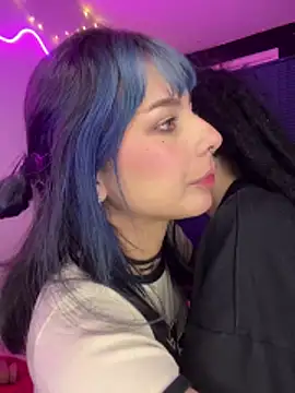 Snapshot of mavimist__ chatting on 12-04-25, 01:48 mavimist online show from 12-04-25, 01:48