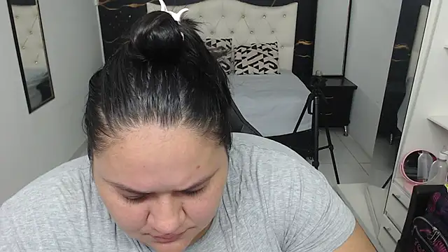 Aaliyah11 online show from 09-15-25, 11:49