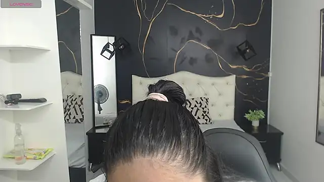 Aaliyah11 online show from 11-14-25, 01:15