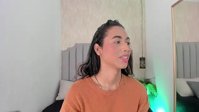 Alice Massiel  online show from 02-01-25, 08:26