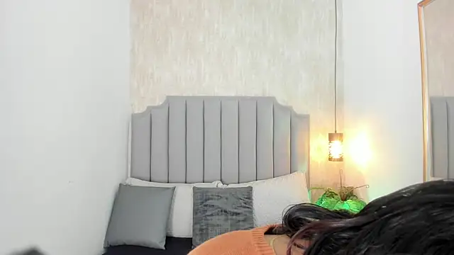 Alice Massiel  online show from 02-01-25, 11:48