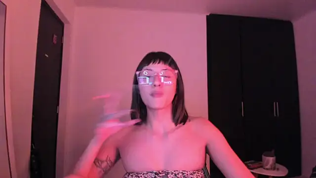 ggor4w33 online show from 10-04-25, 11:14