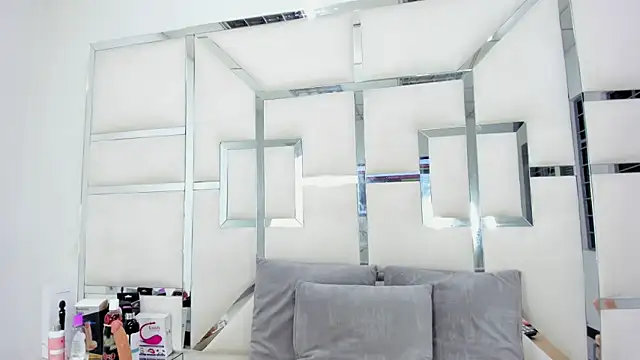 ZoeWan69 online show from 03-01-25, 06:21