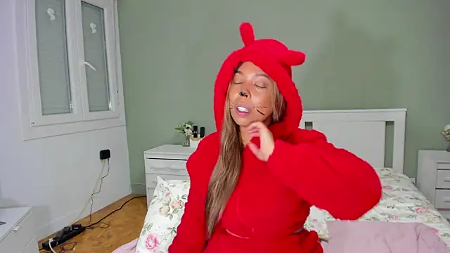 Izadi 7 online show from 10-31-25, 02:56