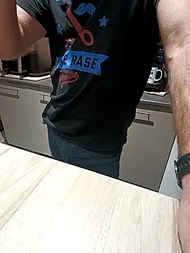 Snapshot of Dam70 chatting on 02-03-26, 06:46 Dam70 online show from 02-03-26, 06:46