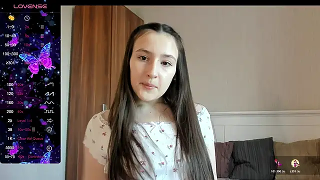 Snapshot of Cute__Nana chatting on 10-18-25, 06:26 Cute Nana online show from 10-18-25, 06:26