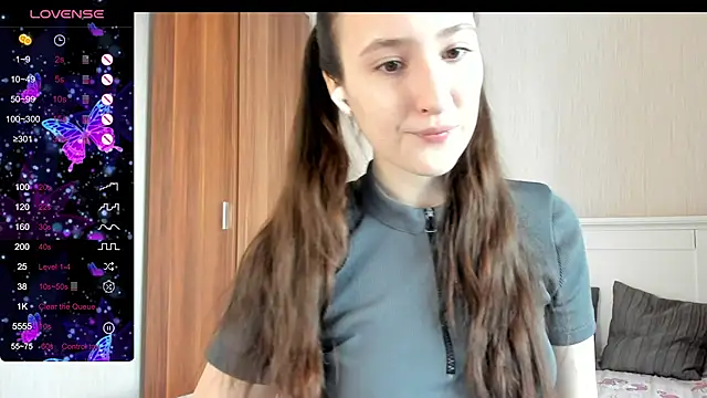 Snapshot of Cute__Nana chatting on 11-02-25, 04:15 Cute Nana online show from 11-02-25, 04:15