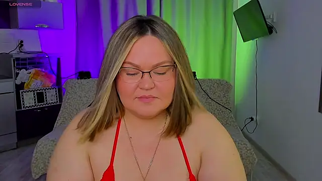 Vivien  wet online show from 03-03-25, 12:05