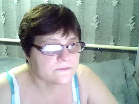 Snapshot of ElzaJewel chatting on 02-15-25, 08:54 ElzaJewel online show from 02-15-25, 08:54