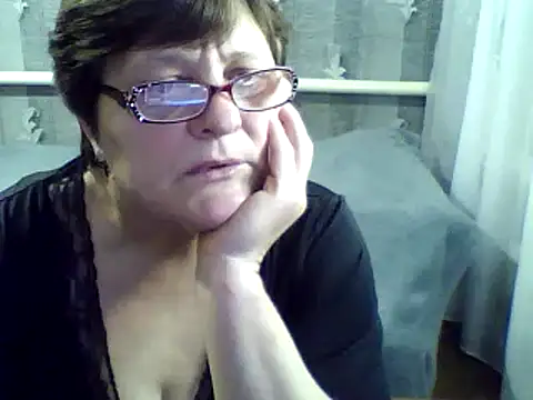Snapshot of ElzaJewel chatting on 02-25-25, 04:42 ElzaJewel online show from 02-25-25, 04:42