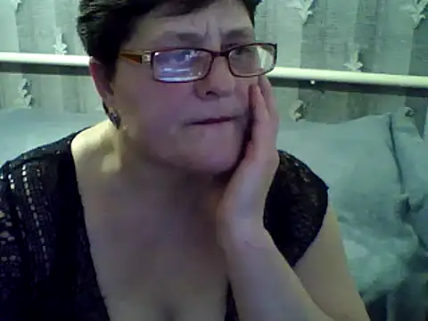 Snapshot of ElzaJewel chatting on 03-02-25, 06:30 ElzaJewel online show from 03-02-25, 06:30
