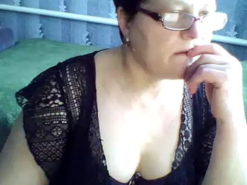 Snapshot of ElzaJewel chatting on 03-11-25, 12:06 ElzaJewel online show from 03-11-25, 12:06