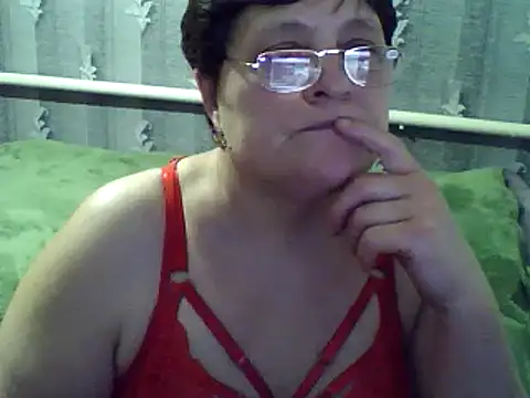 Snapshot of ElzaJewel chatting on 03-17-25, 10:06 ElzaJewel online show from 03-17-25, 10:06