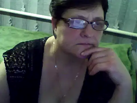 Snapshot of ElzaJewel chatting on 03-20-25, 07:57 ElzaJewel online show from 03-20-25, 07:57