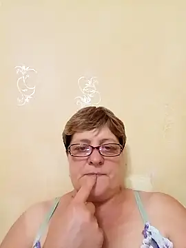 Snapshot of ElzaJewel chatting on 09-24-25, 07:17 ElzaJewel online show from 09-24-25, 07:17