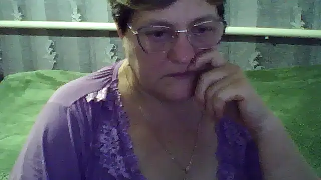 Snapshot of ElzaJewel chatting on 10-12-25, 07:29 ElzaJewel online show from 10-12-25, 07:29