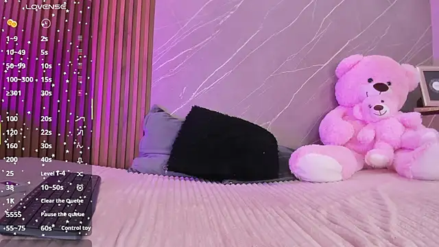 ariana jhonson1 online show from 12-18-25, 12:33