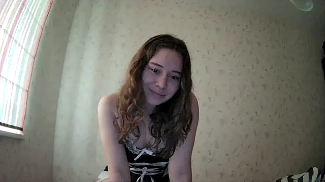 Snapshot of girliemilk chatting on 02-08-25, 12:17 girliemilk online show from 02-08-25, 12:17