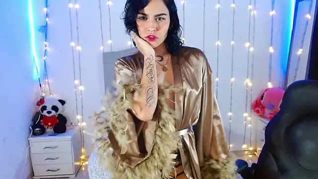 Snapshot of veronica_luar chatting on 09-28-25, 04:18 veronica luar online show from 09-28-25, 04:18