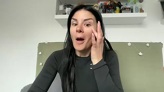 Petitecookie online show from 05-15-26, 11:28