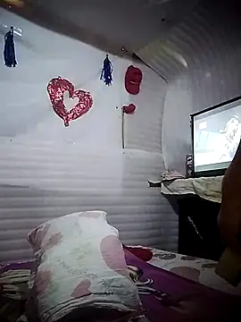 BonniAdams online show from 03-09-25, 06:11