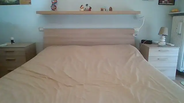 Snapshot of PrincessEileen89 chatting on 10-01-25, 10:10 PrincessEileen89 online show from 10-01-25, 10:10