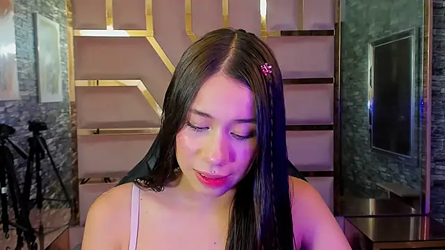 Snapshot of BarbieGirl___ chatting on 03-13-25, 04:49 BarbieGirl    online show from 03-13-25, 04:49