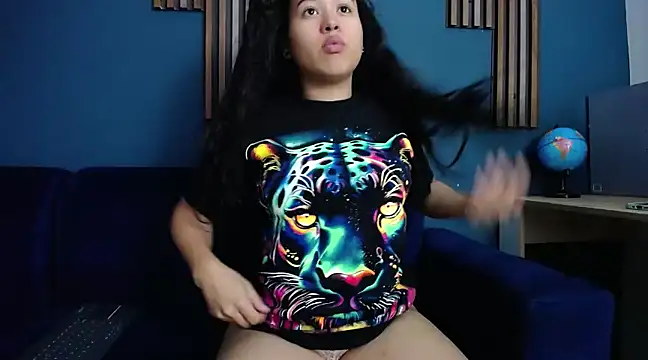 Snapshot of ema_abby chatting on 02-19-25, 04:23 ema abby online show from 02-19-25, 04:23