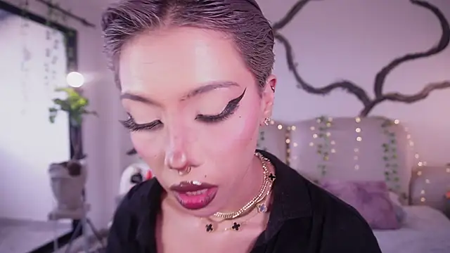 soidai miiu online show from 10-30-25, 09:04