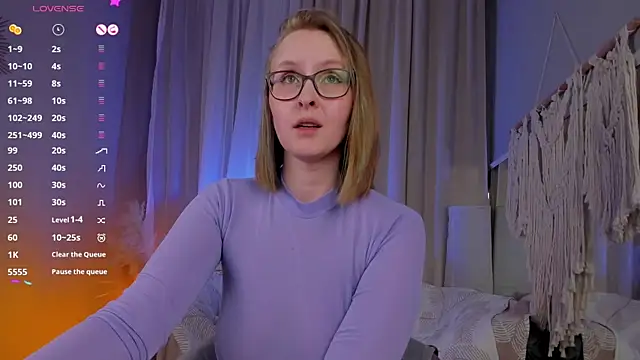 Agatha Mott online show from 03-15-25, 02:01