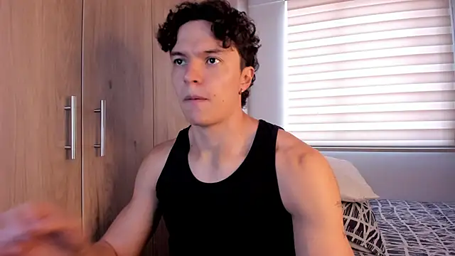 Mastrangelo xxx online show from 11-23-25, 08:41