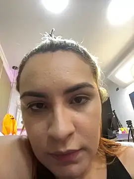 Snapshot of JessyCream chatting on 10-29-25, 07:26 JessyCream online show from 10-29-25, 07:26