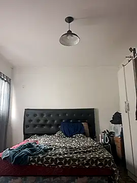 liamlara online show from 02-24-25, 06:26