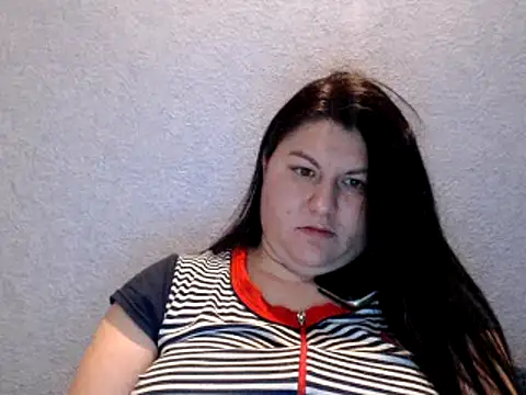 Snapshot of KiraSwee chatting on 12-10-24, 05:11 KiraSwee online show from 12-10-24, 05:11