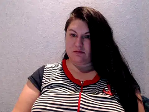 Snapshot of KiraSwee chatting on 12-20-24, 06:45 KiraSwee online show from 12-20-24, 06:45