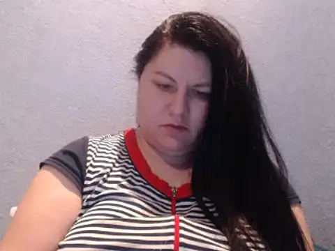 Snapshot of KiraSwee chatting on 02-23-25, 05:50 KiraSwee online show from 02-23-25, 05:50