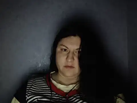 Snapshot of KiraSwee chatting on 02-26-25, 08:22 KiraSwee online show from 02-26-25, 08:22