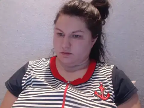 Snapshot of KiraSwee chatting on 02-28-25, 06:31 KiraSwee online show from 02-28-25, 06:31