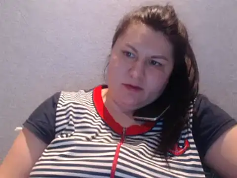 Snapshot of KiraSwee chatting on 03-01-25, 05:49 KiraSwee online show from 03-01-25, 05:49