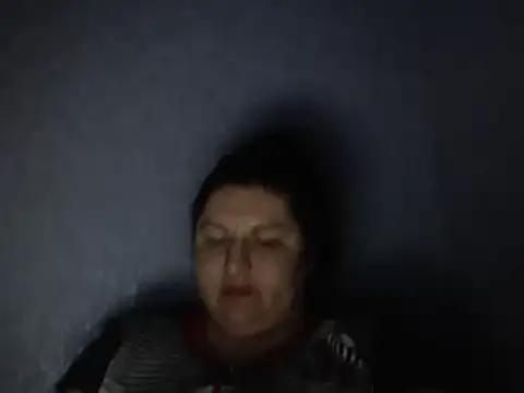 Snapshot of KiraSwee chatting on 03-04-25, 08:16 KiraSwee online show from 03-04-25, 08:16