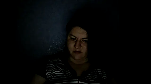 Snapshot of KiraSwee chatting on 03-10-25, 07:29 KiraSwee online show from 03-10-25, 07:29