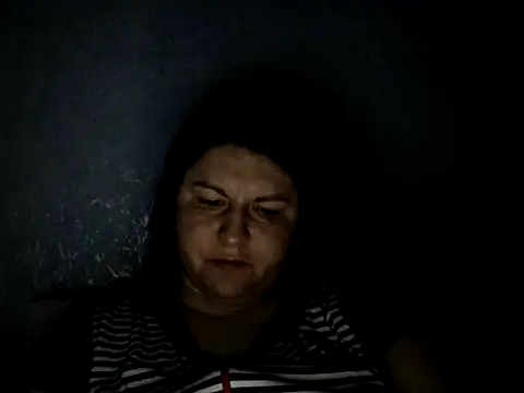 Snapshot of KiraSwee chatting on 03-11-25, 09:37 KiraSwee online show from 03-11-25, 09:37