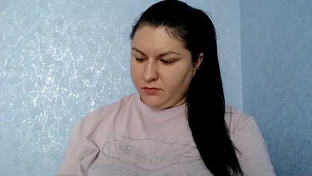 Snapshot of KiraSwee chatting on 09-09-25, 08:25 KiraSwee online show from 09-09-25, 08:25