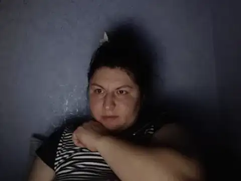 Snapshot of KiraSwee chatting on 09-21-25, 06:20 KiraSwee online show from 09-21-25, 06:20