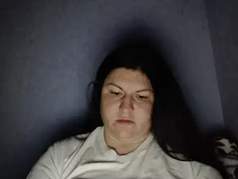 Snapshot of KiraSwee chatting on 09-29-25, 08:35 KiraSwee online show from 09-29-25, 08:35