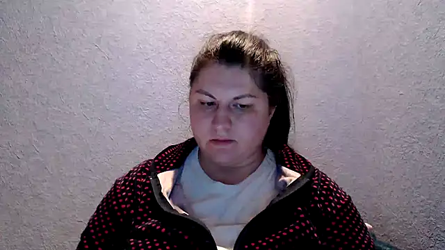 Snapshot of KiraSwee chatting on 10-23-25, 05:23 KiraSwee online show from 10-23-25, 05:23