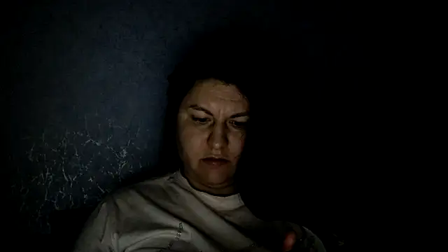 Snapshot of KiraSwee chatting on 11-21-25, 10:30 KiraSwee online show from 11-21-25, 10:30