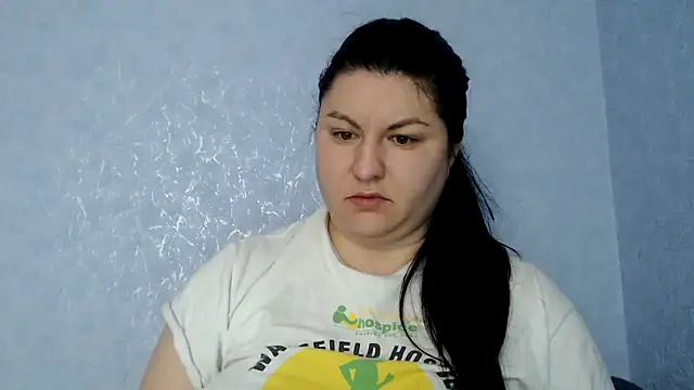 Snapshot of KiraSwee chatting on 11-27-25, 06:59 KiraSwee online show from 11-27-25, 06:59