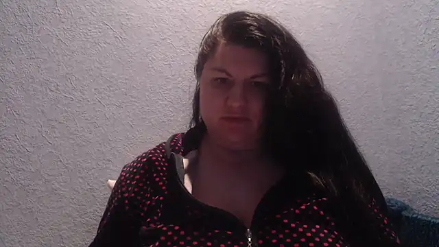 Snapshot of KiraSwee chatting on 12-05-25, 05:31 KiraSwee online show from 12-05-25, 05:31