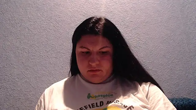 Snapshot of KiraSwee chatting on 12-17-25, 07:53 KiraSwee online show from 12-17-25, 07:53